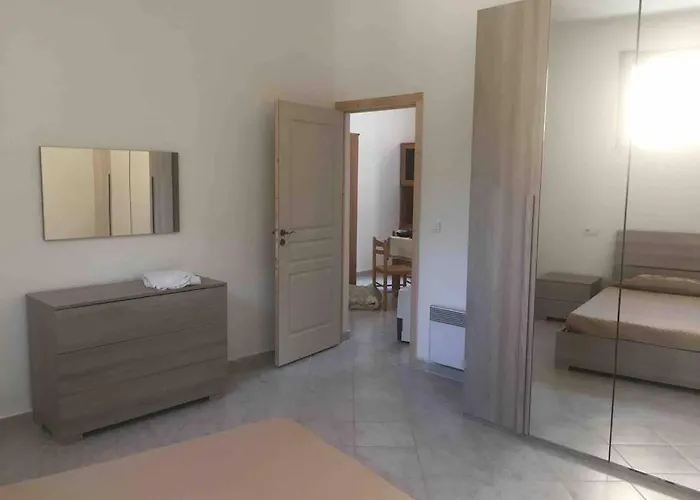 Calme Et Tranquillite Et Un Soupir مينتون